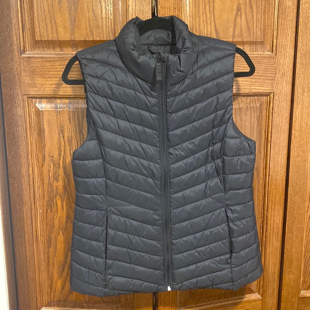 Black Old Navy Vest